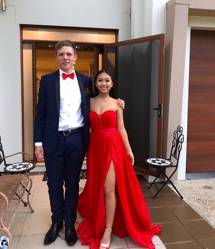 Modest / Simple Red Prom Dresses 2020 A-Line / Princess Spaghetti Straps  Sleeveless Floor-Length / Long Backless Ruffle Formal Dresses